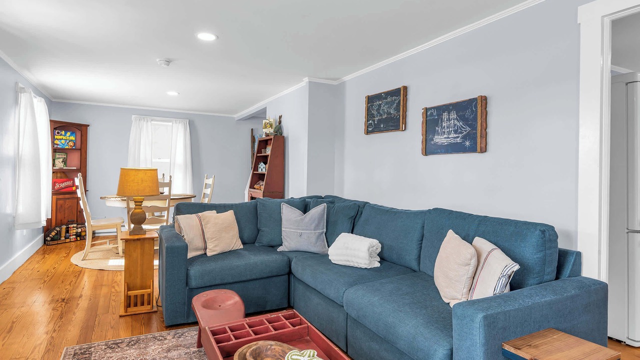 Photo of Livingroom in Tilghman