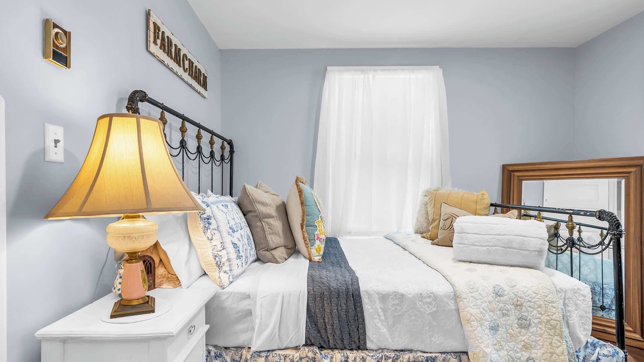 Photo of Bedroom in Tilghman