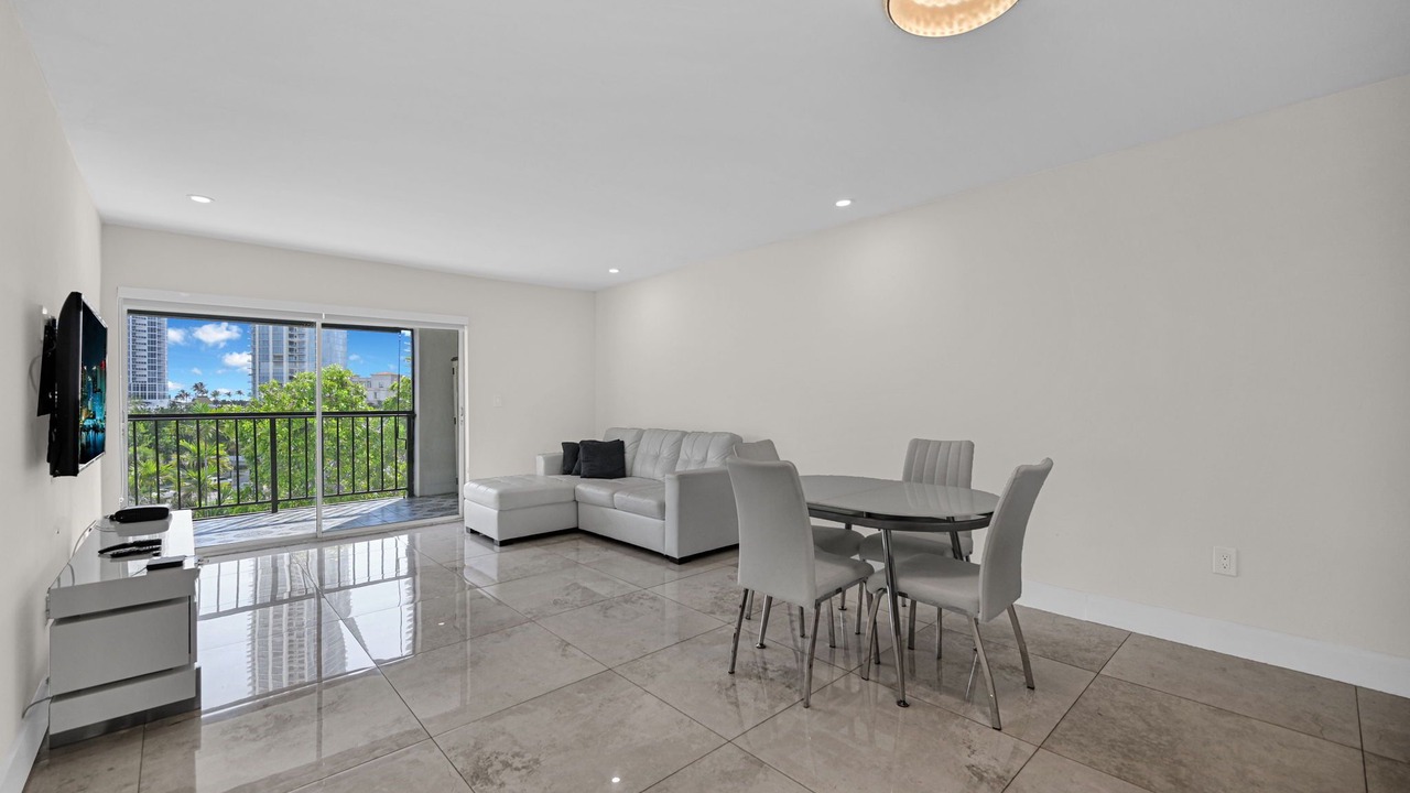 Photo of Livingroom in Sunny Isles Beach