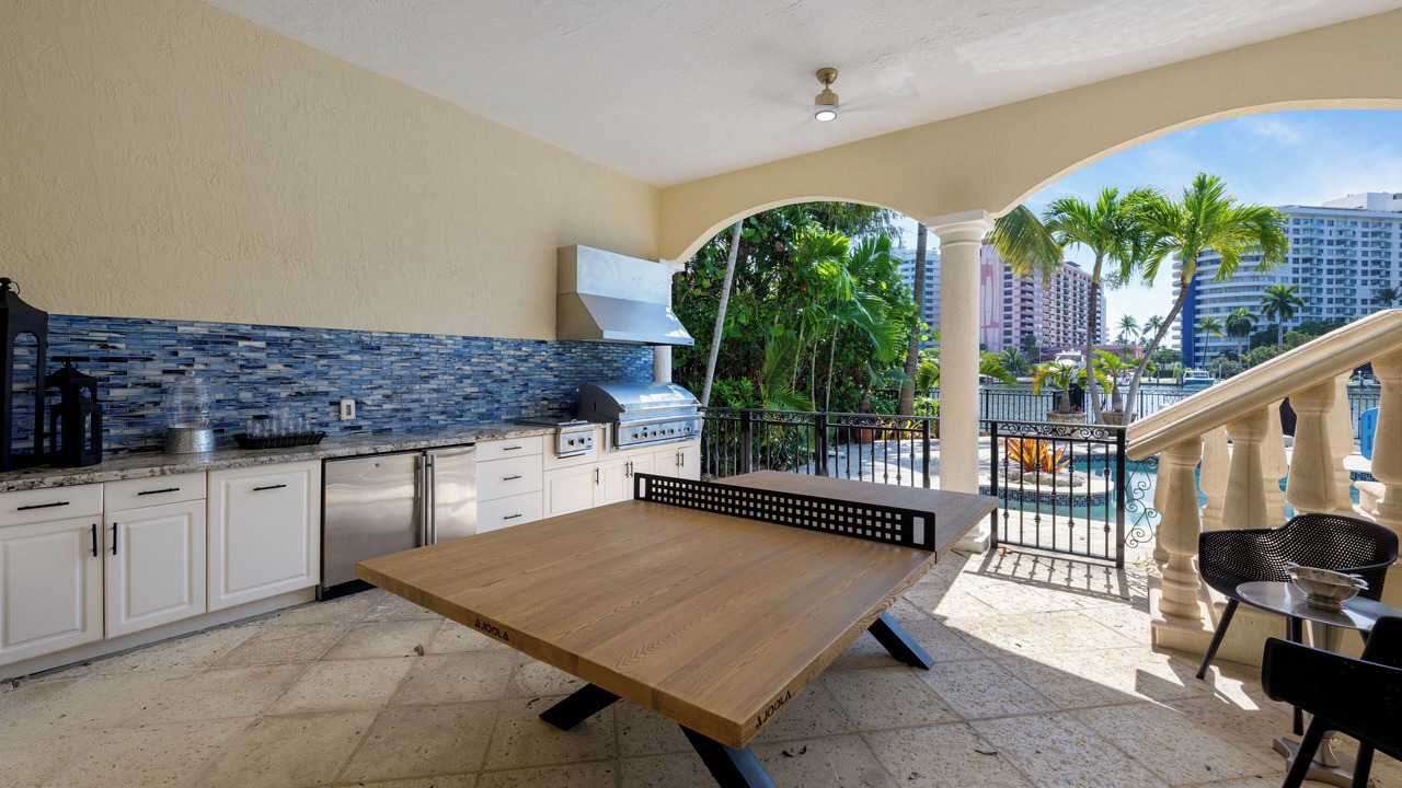 Photo of Outdoor in North Bay Village
