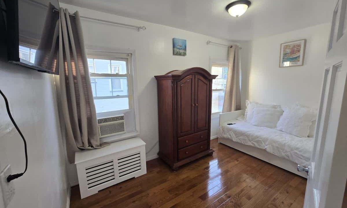 Photo of Bedroom in Kearny