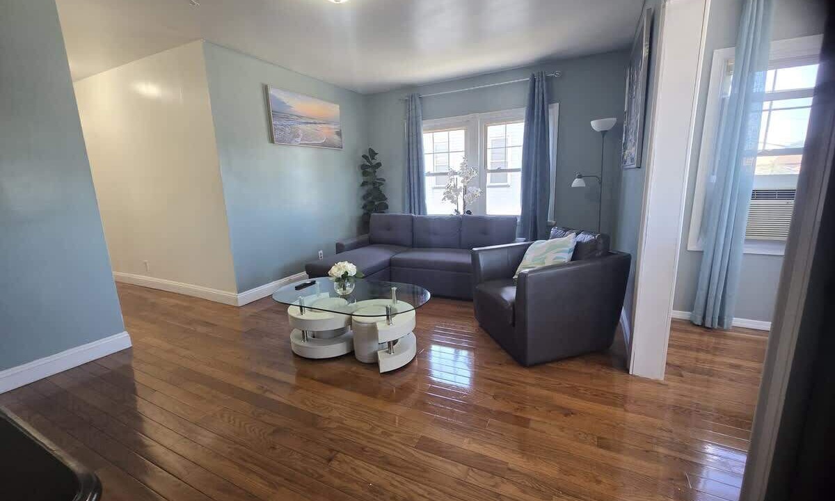 Photo of Livingroom in Kearny