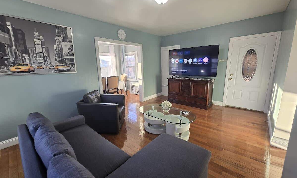 Photo of Livingroom in Kearny