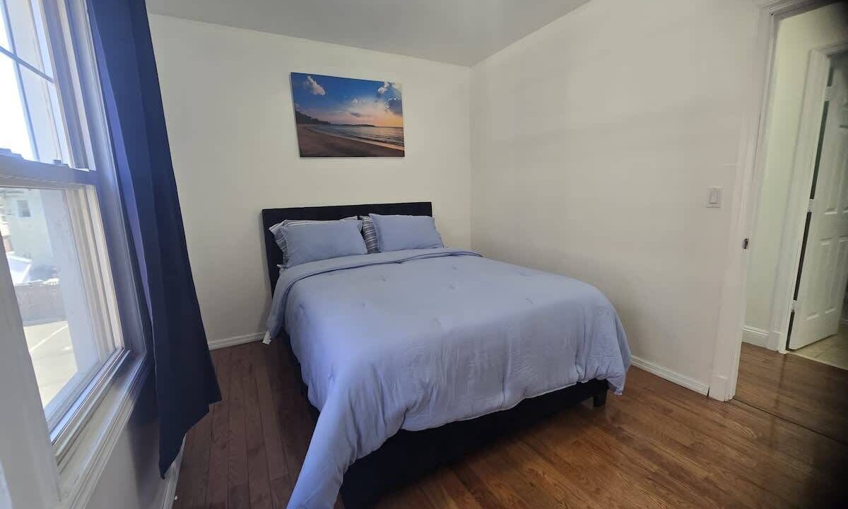 Photo of Bedroom in Kearny