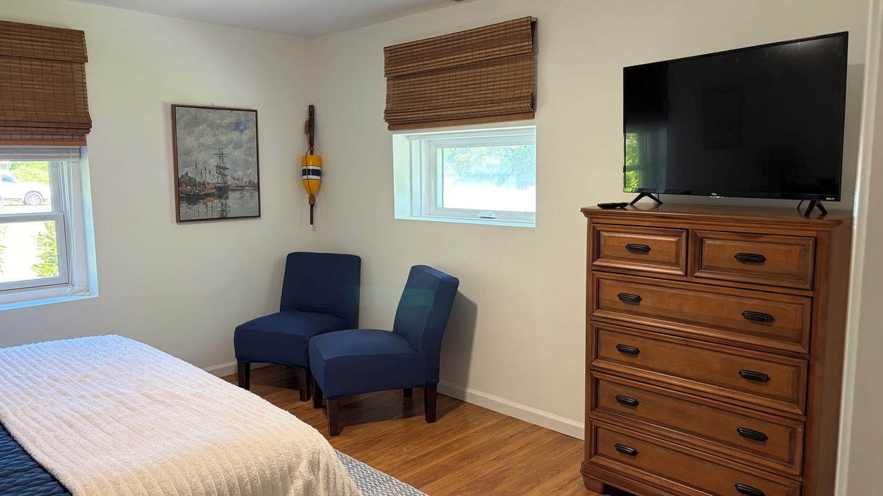 Photo of Bedroom in Town Bank
