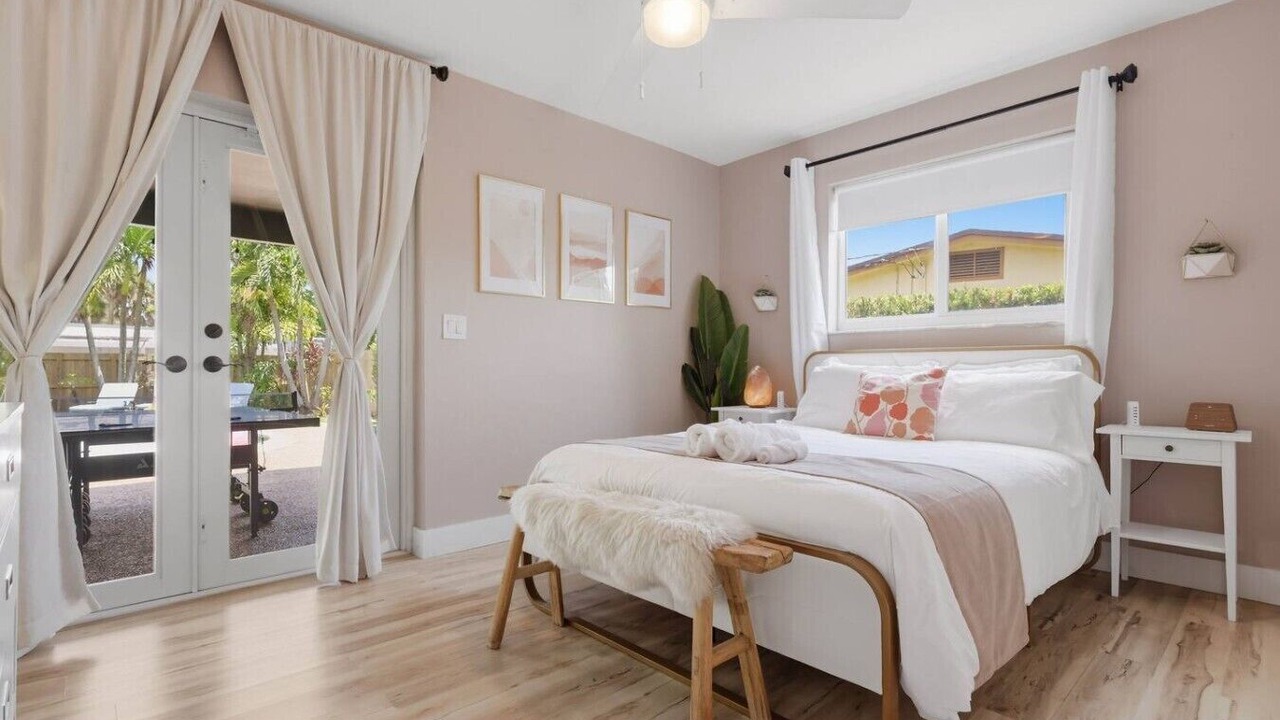 Photo of Bedroom in Hollywood Hills