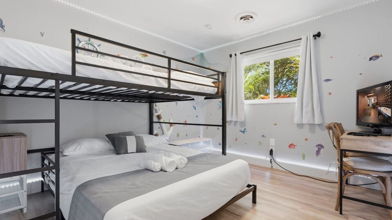 Photo of Bedroom in Hollywood Hills