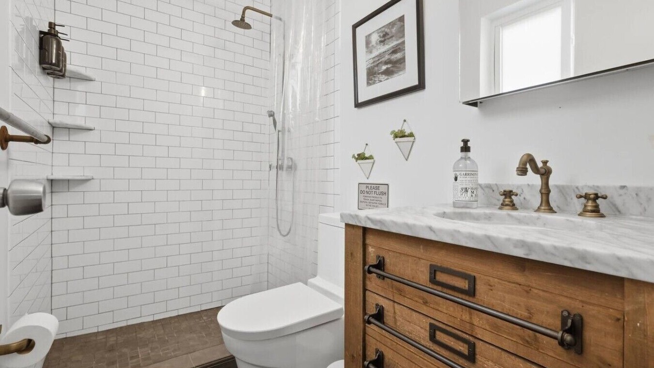Photo of Bathroom in Hollywood Hills