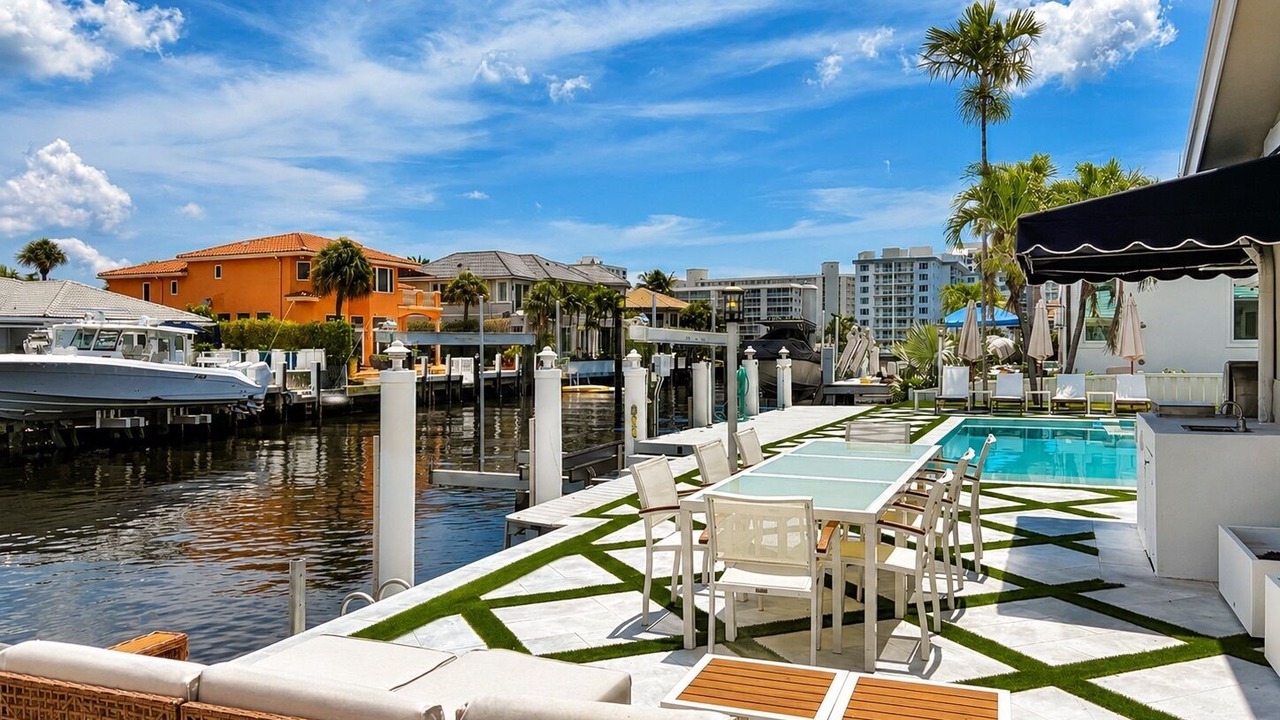 Photo of Outdoor in Boca Bay Colony
