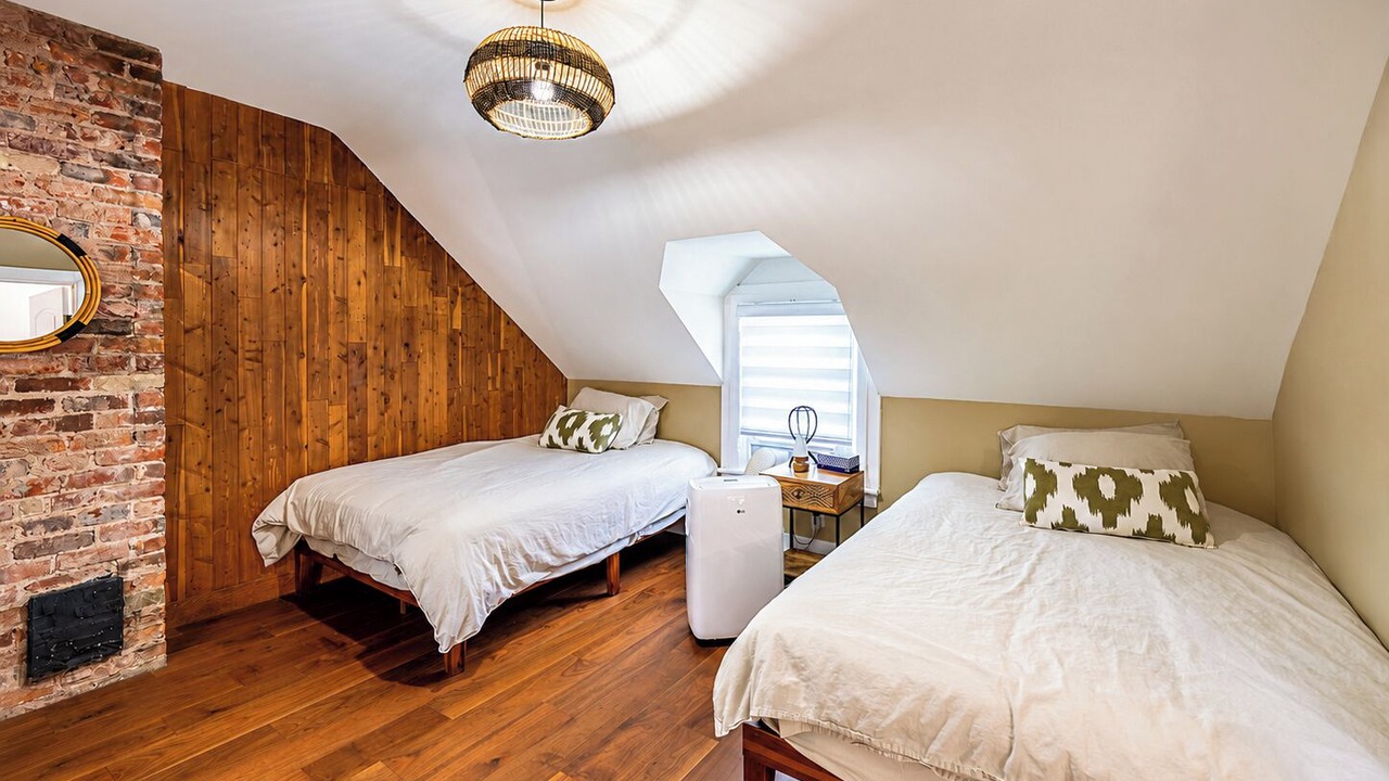 Photo of Bedroom in Roselle