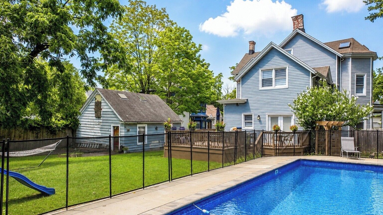 Photo of Outdoor in Roselle