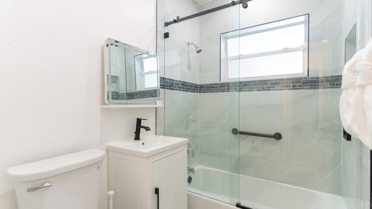 Photo of Bathroom in Highland Garden