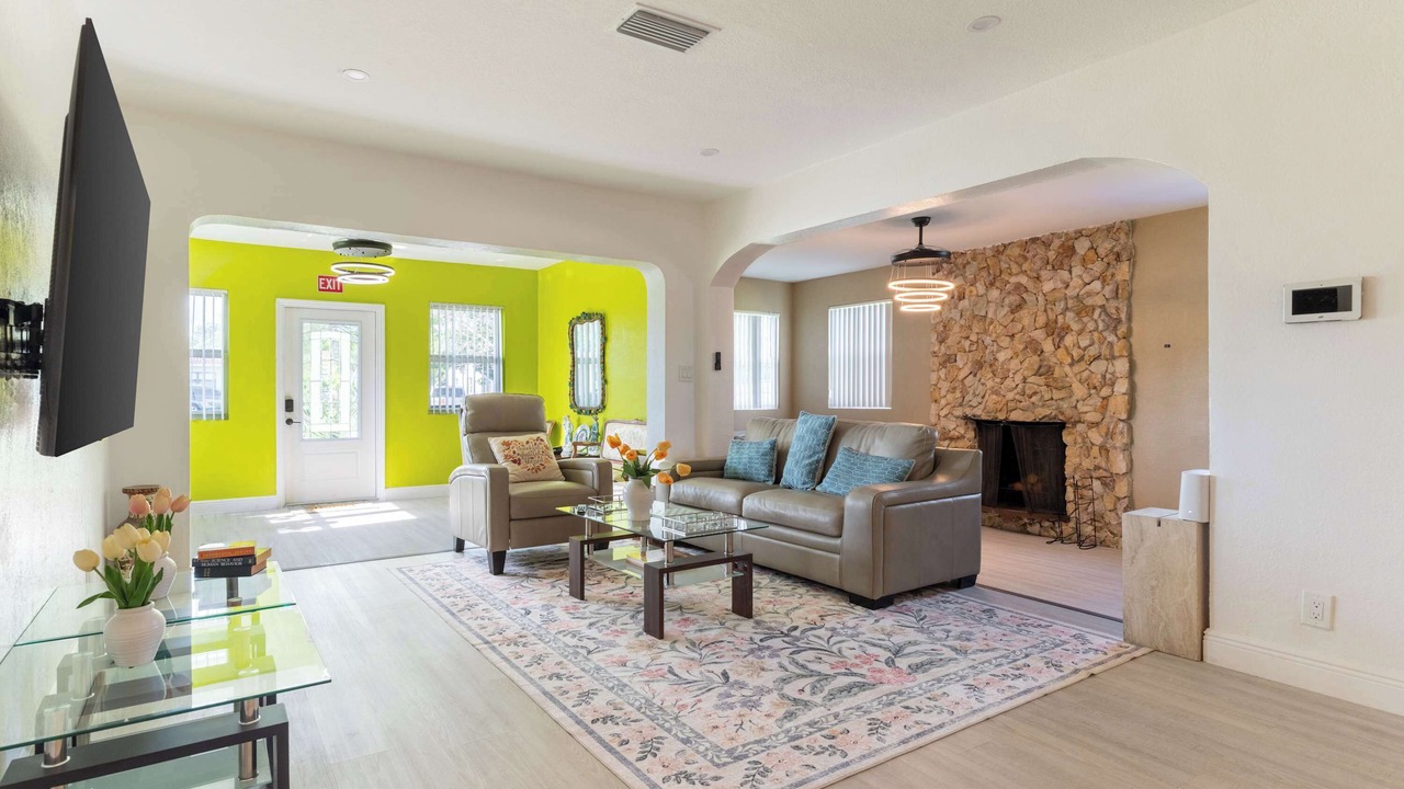 Photo of Livingroom in Highland Garden