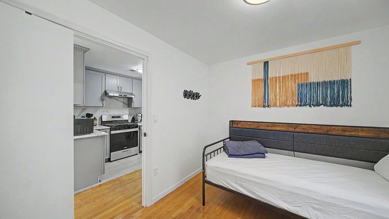 Photo of Bedroom in East Newark