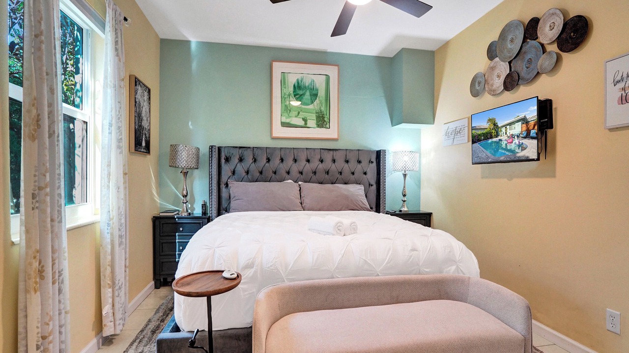 Photo of Bedroom in South Middle River
