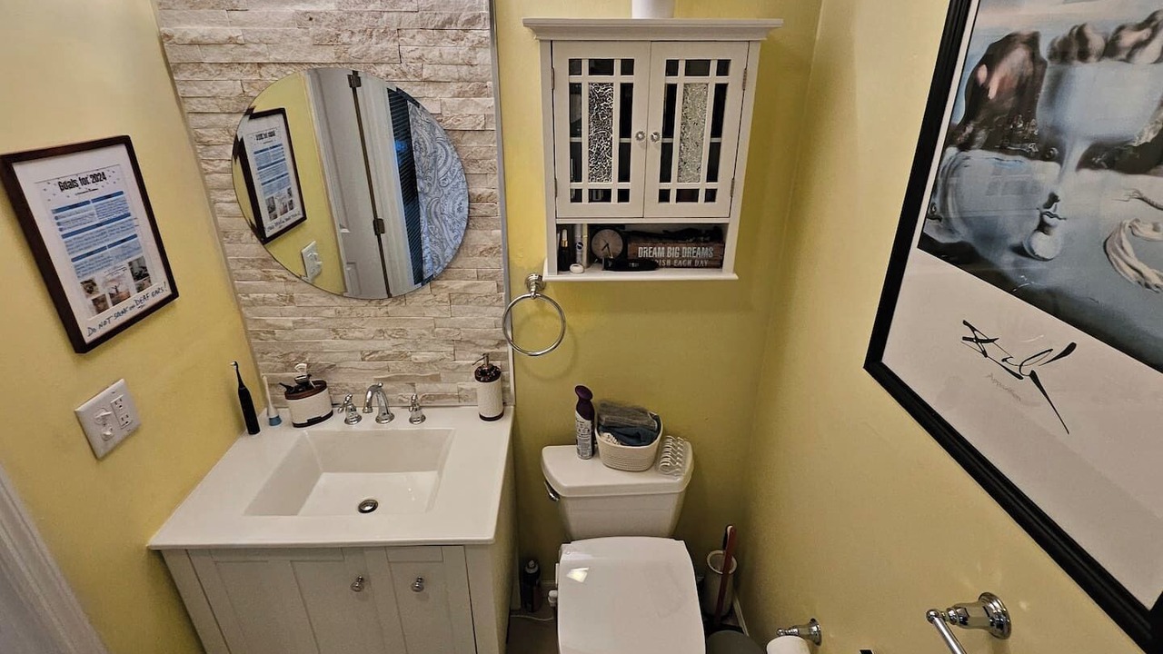 Photo of Bathroom in South Middle River