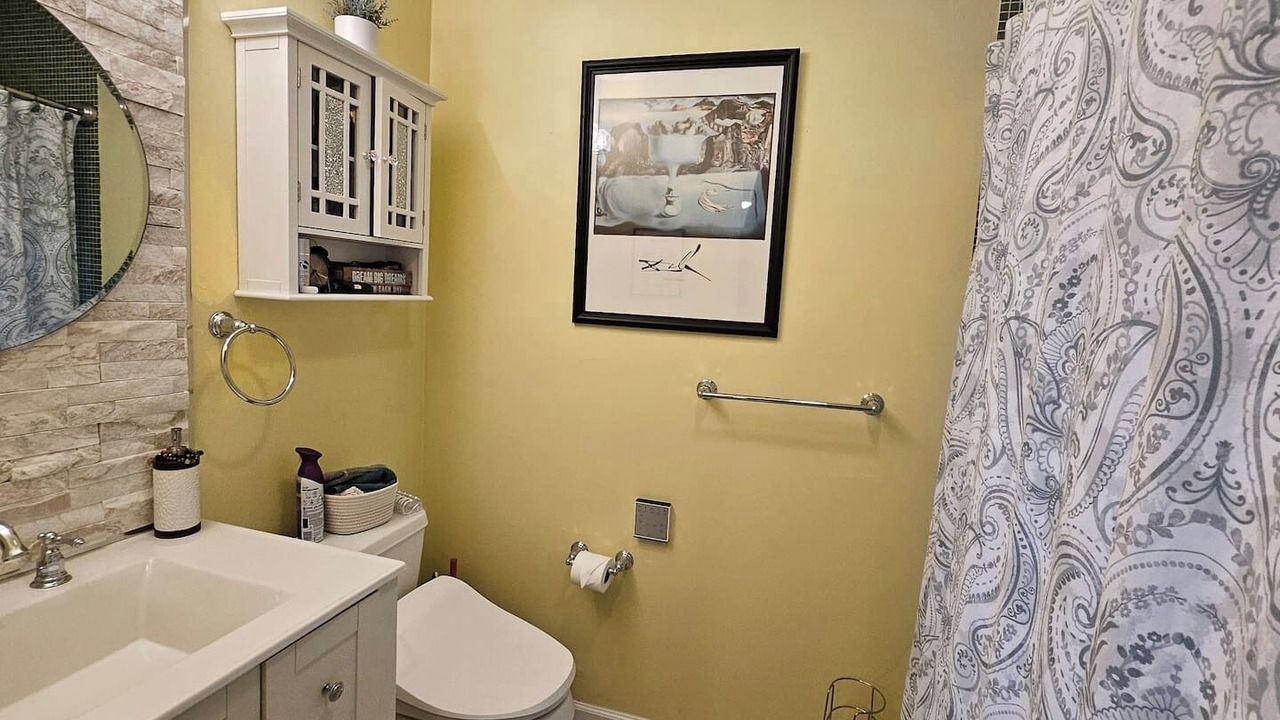 Photo of Bathroom in South Middle River
