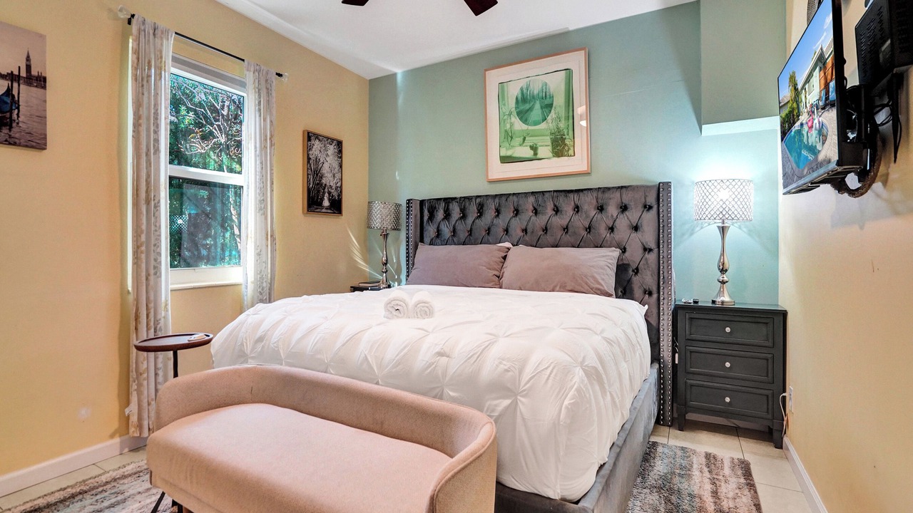 Photo of Bedroom in South Middle River