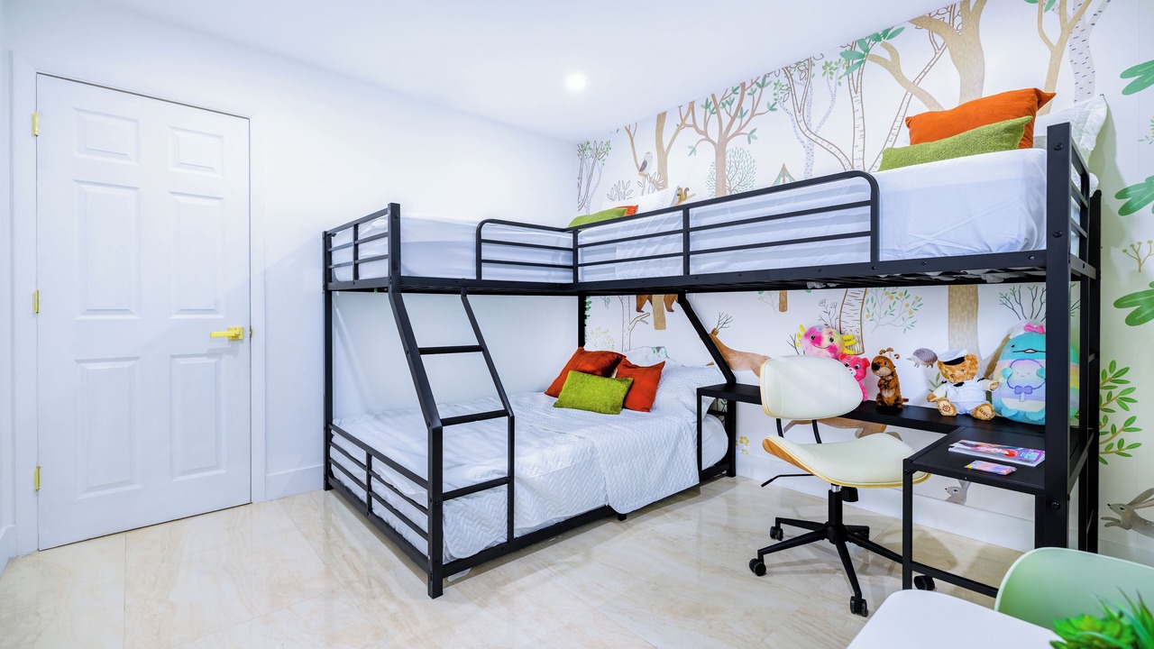 Photo of Bedroom in Pembroke Pines