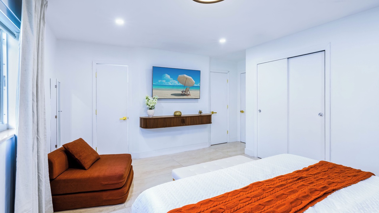 Photo of Bedroom in Pembroke Pines