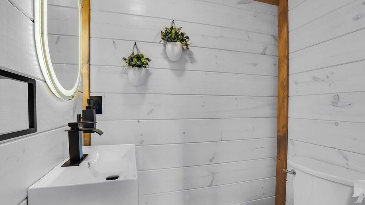 Photo of Bathroom in Loyalton