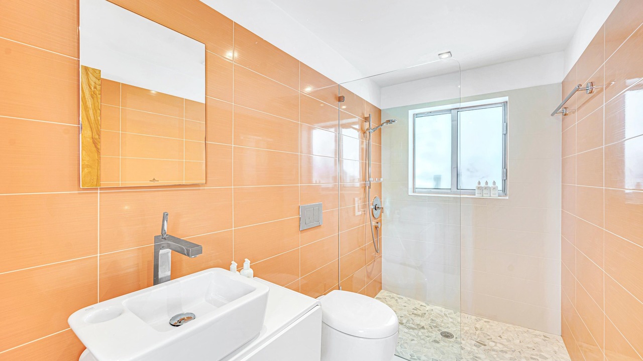 Photo of Bathroom in Riverside Park