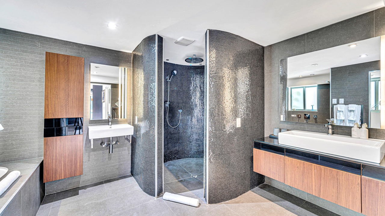 Photo of Bathroom in Riverside Park