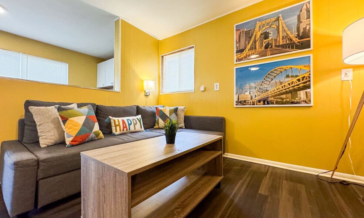 Photo of Bedroom in Mount Oliver