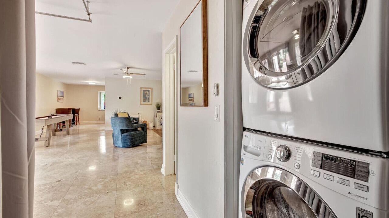 Photo of Bedroom in Lauderdale-by-the-Sea