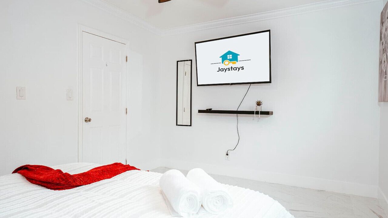 Photo of Bedroom in West Hollywood