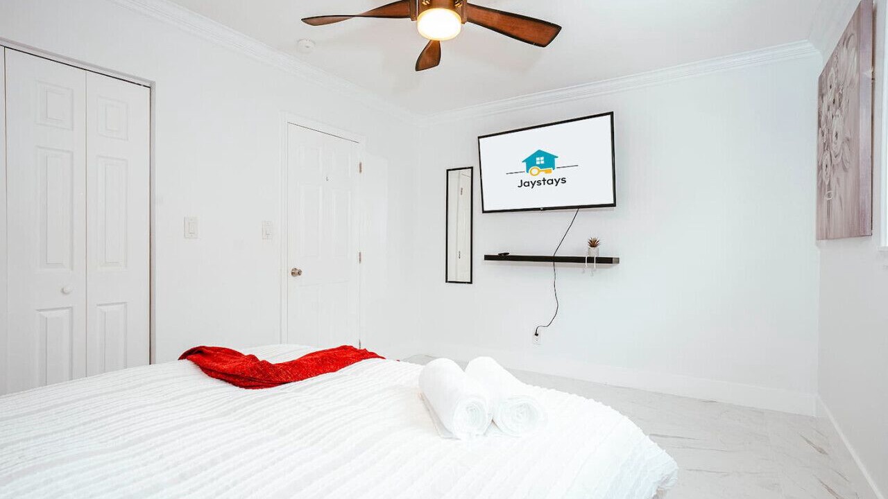 Photo of Bedroom in West Hollywood