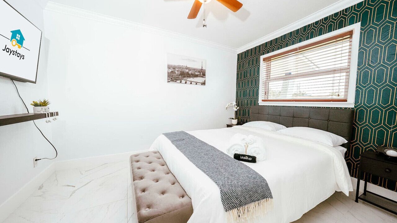 Photo of Bedroom in West Hollywood