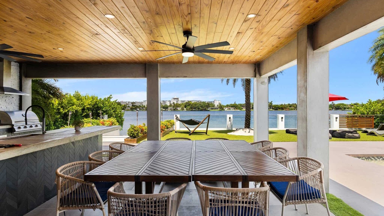 Photo of Outdoor in North Miami Beach