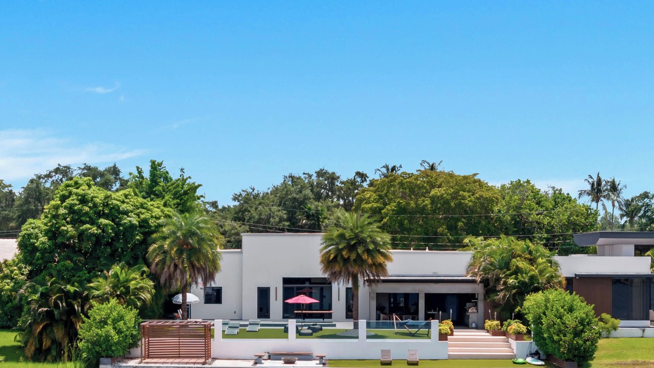 Photo of Outdoor in North Miami Beach