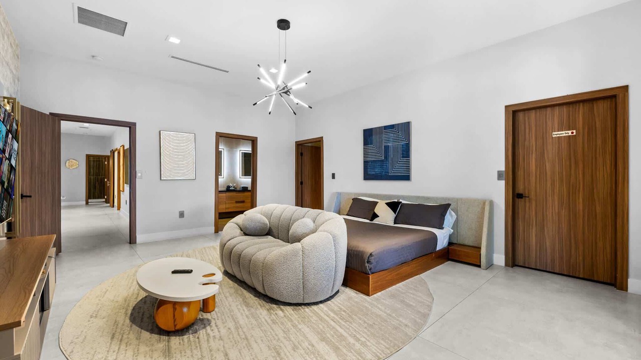 Photo of Bedroom in North Miami Beach