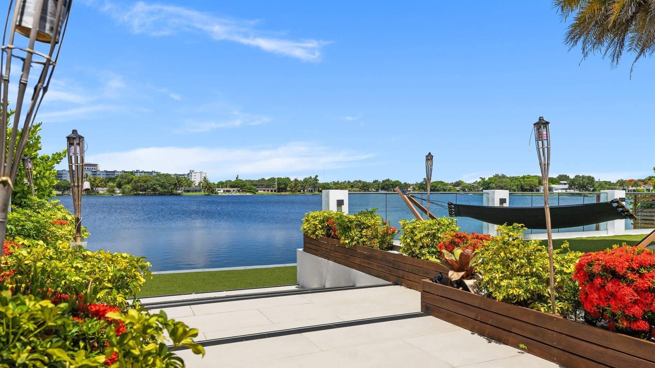 Photo of Outdoor in North Miami Beach