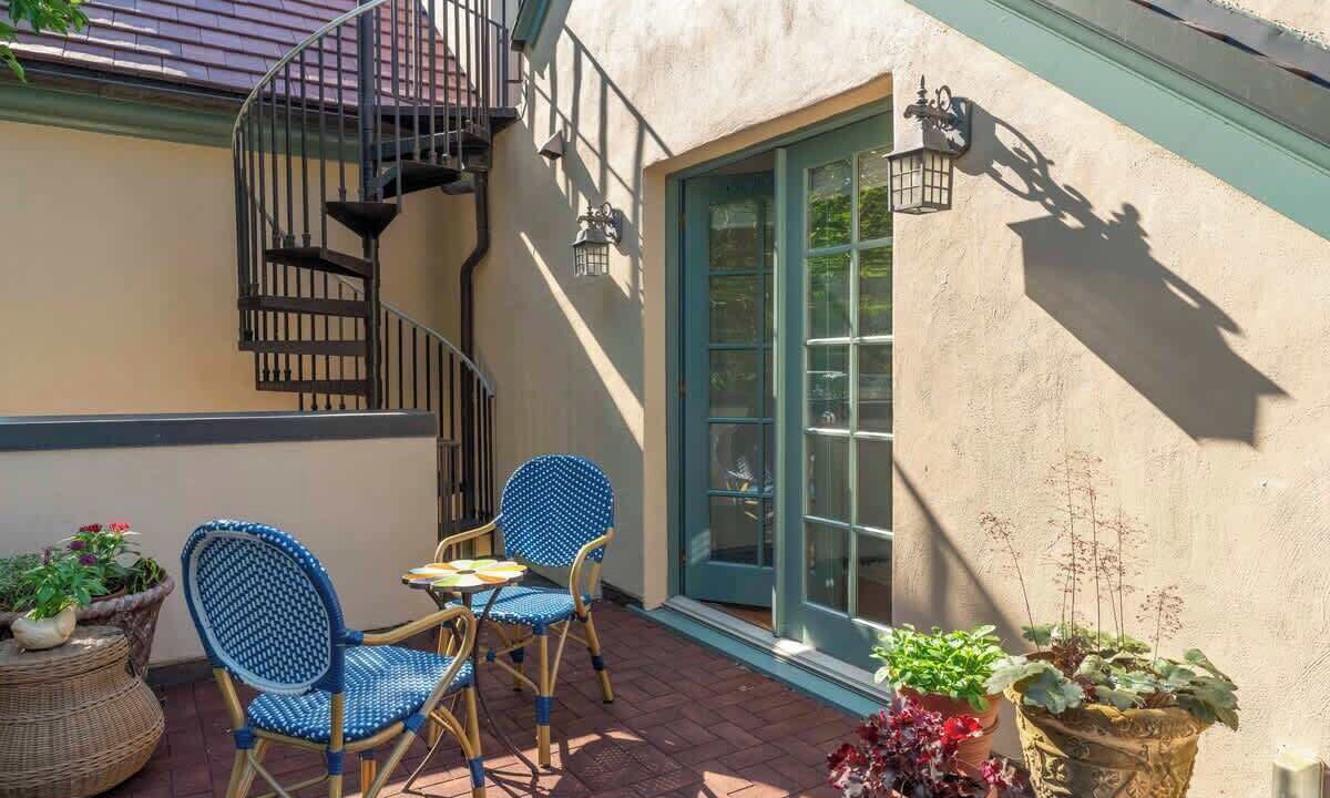 Photo of Bedroom in North Downtown