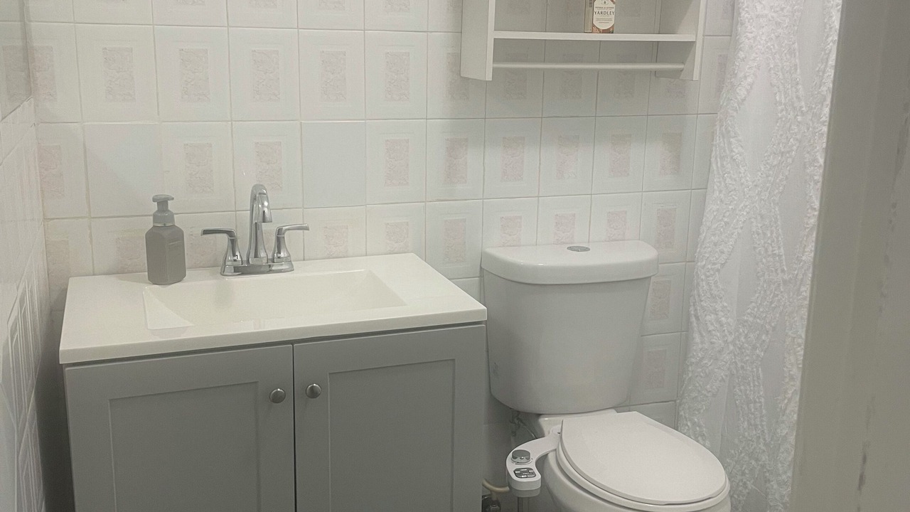 Photo of Bathroom in Miami Gardens