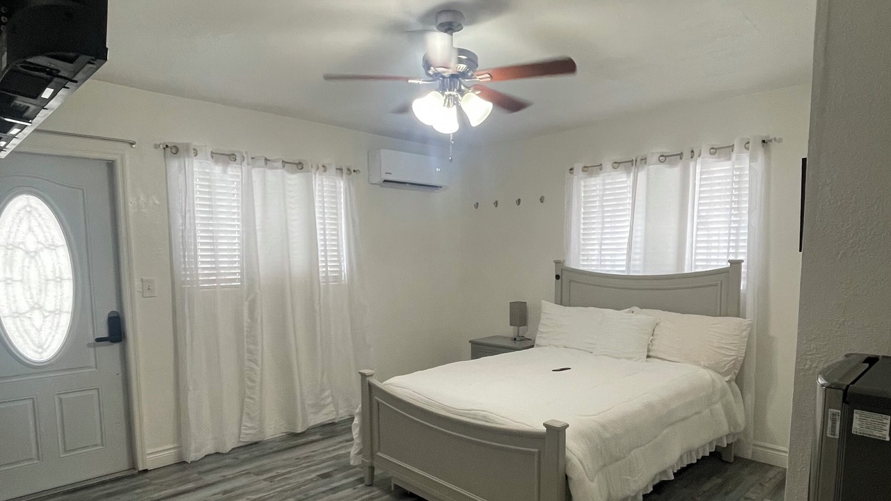 Photo of Bedroom in Miami Gardens