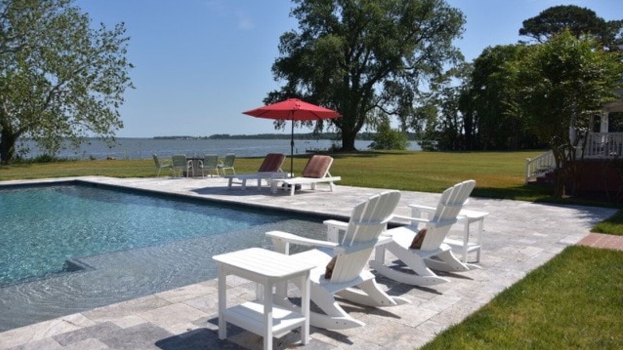 Photo of Outdoor in Secretary