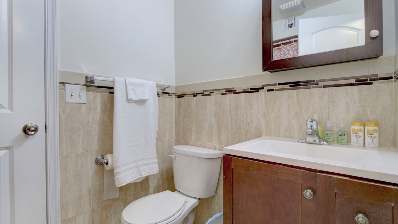Photo of Bathroom in Newark