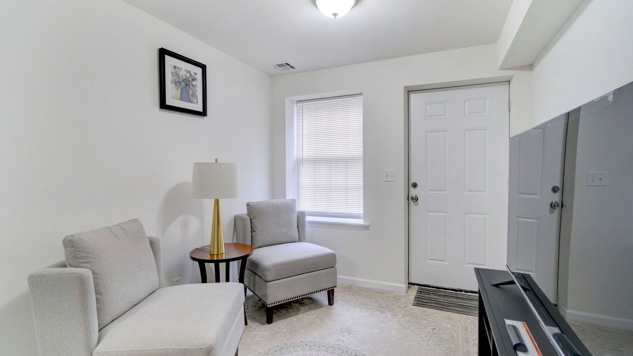Photo of Livingroom in Newark