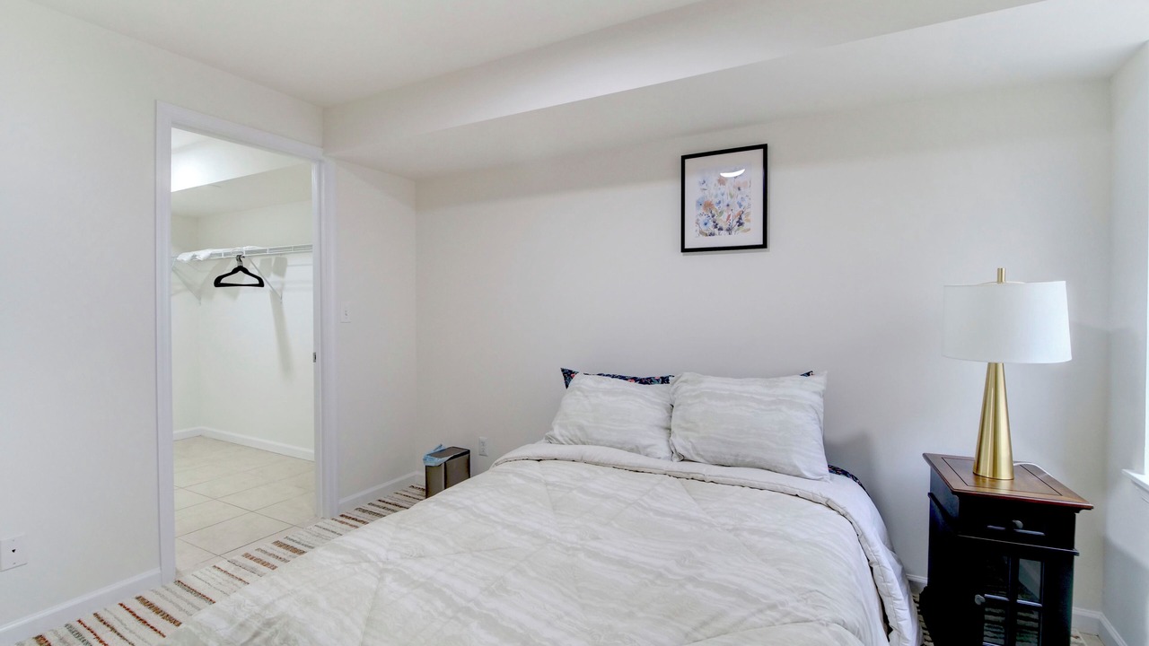 Photo of Bedroom in Newark