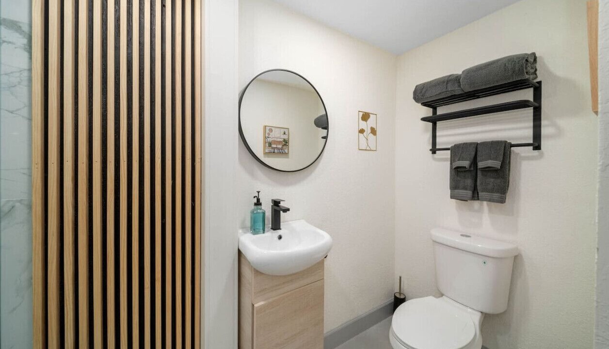 Photo of Bathroom in Victoria Park