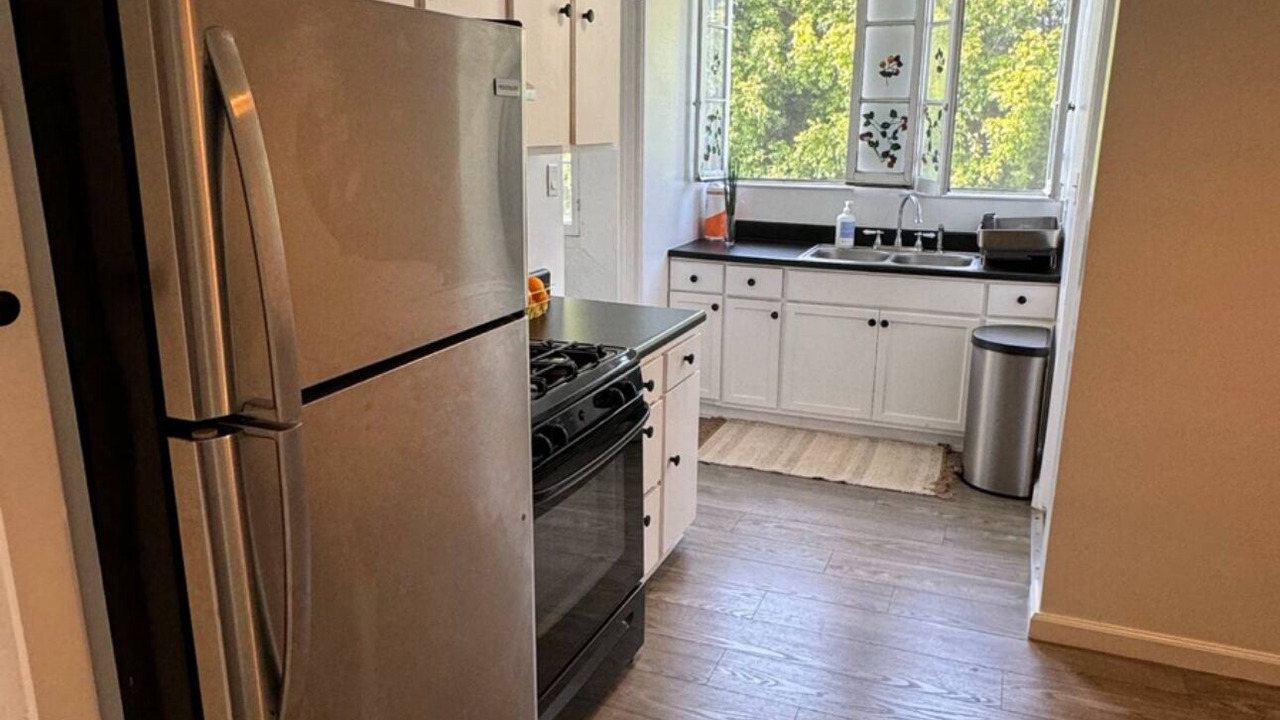 Photo of Kitchen in Pico - Robertson