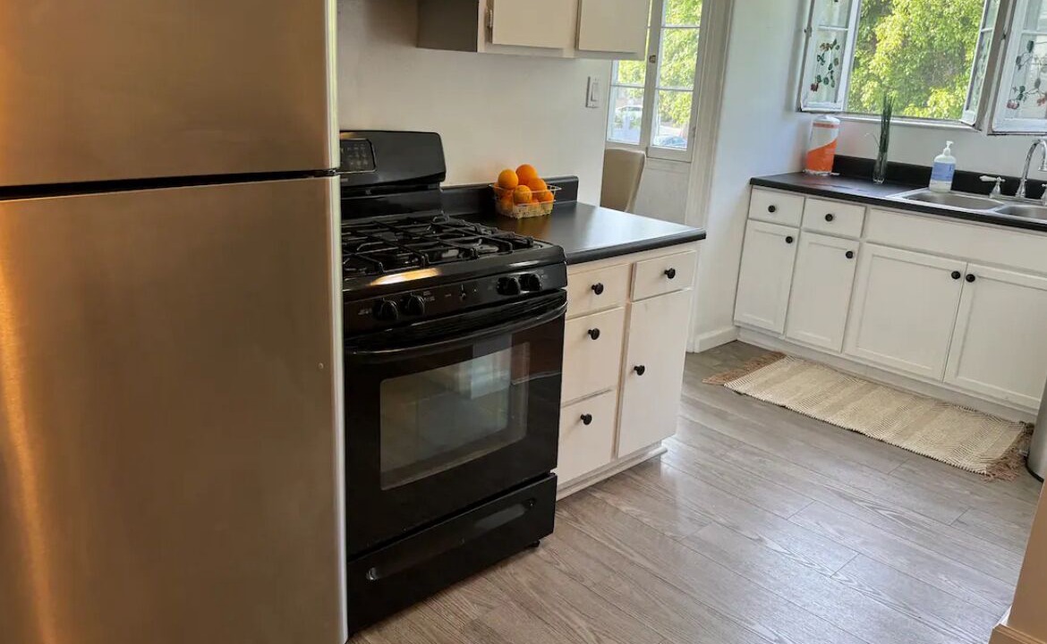 Photo of Kitchen in Pico - Robertson