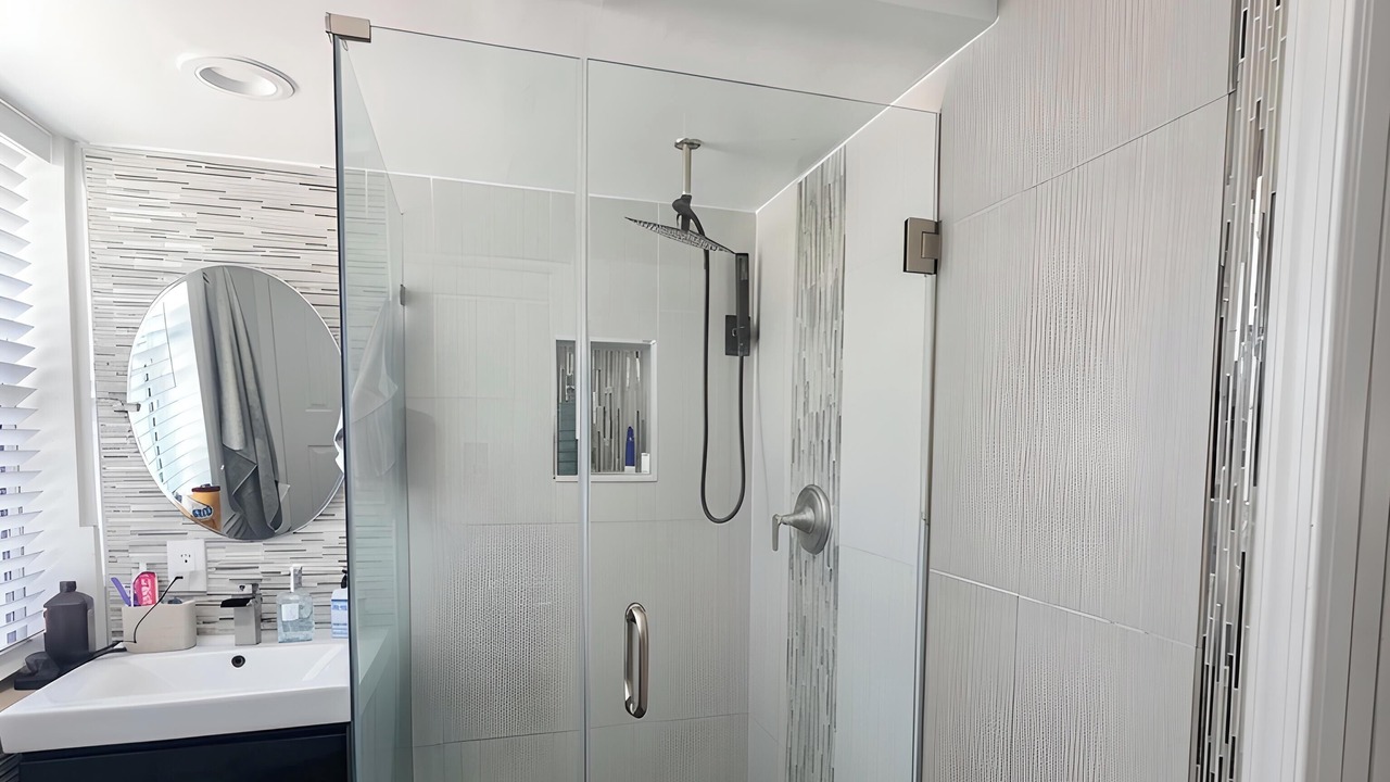 Photo of Bathroom in Driftwood