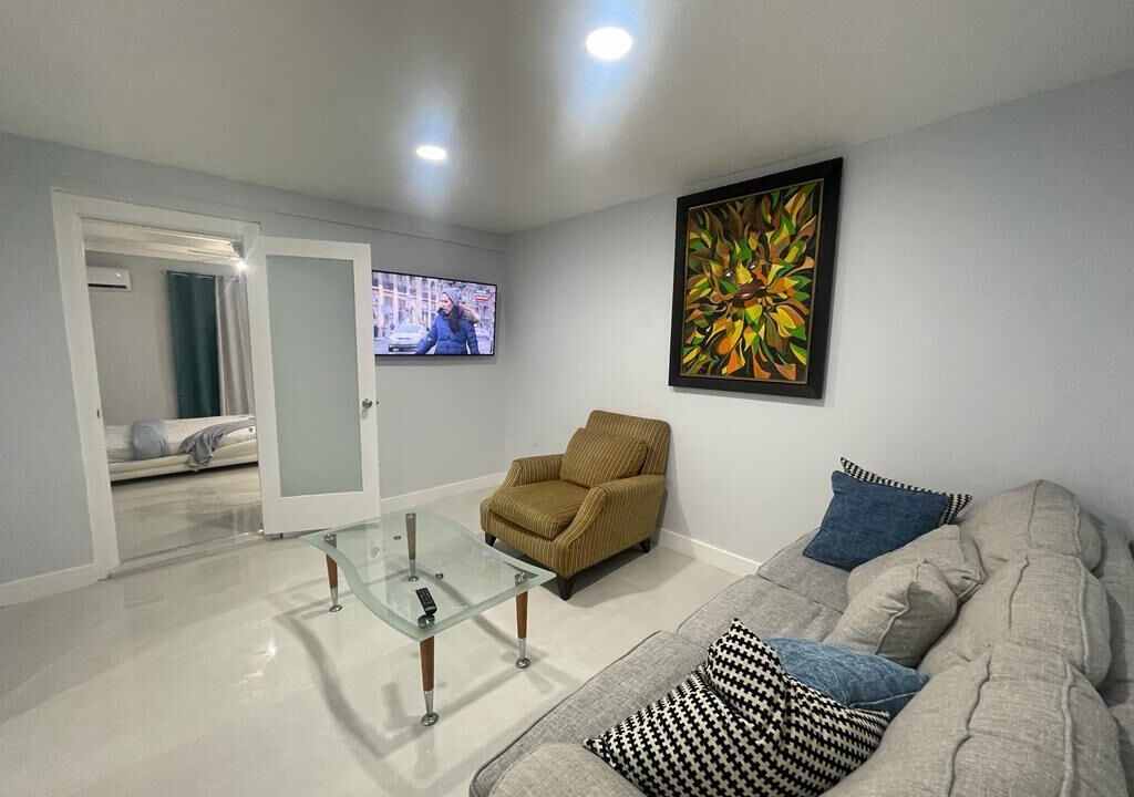 Photo of Livingroom in North Miami