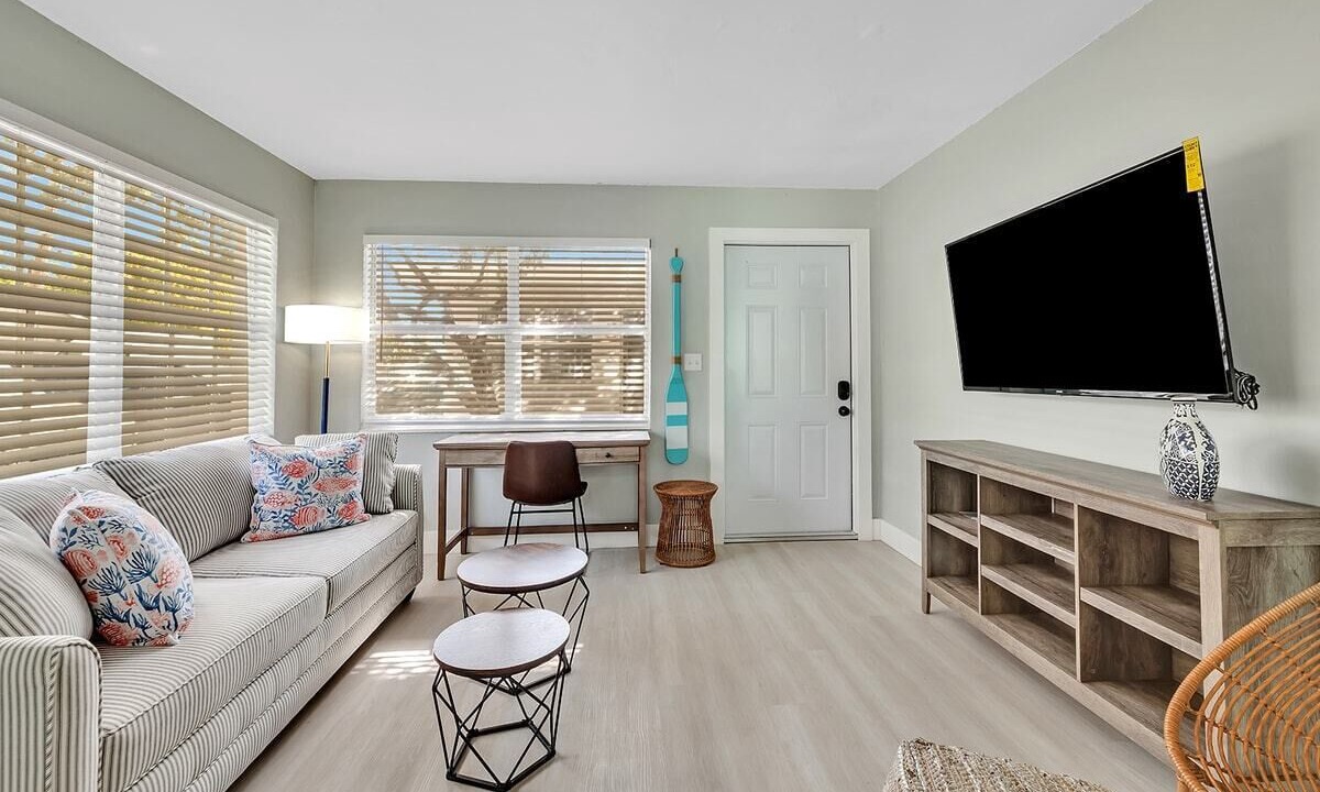 Photo of Livingroom in North Beach