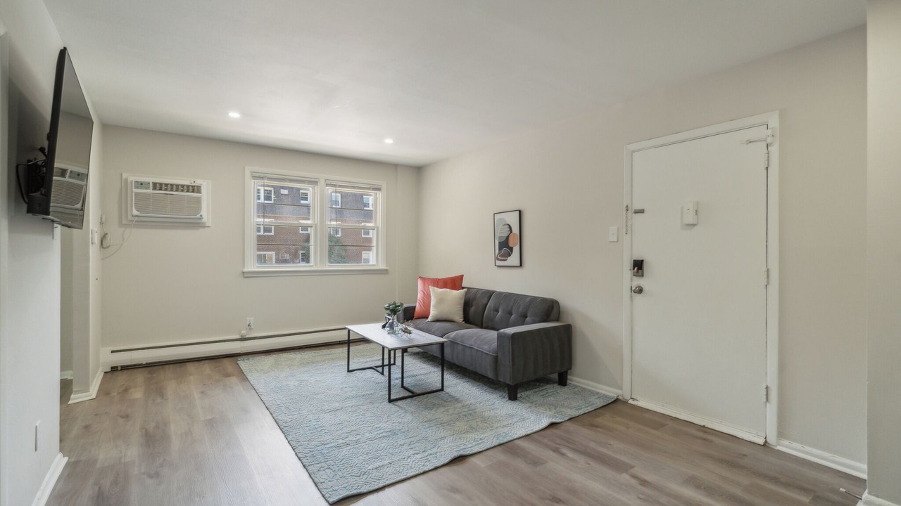 Photo of Livingroom in Newark